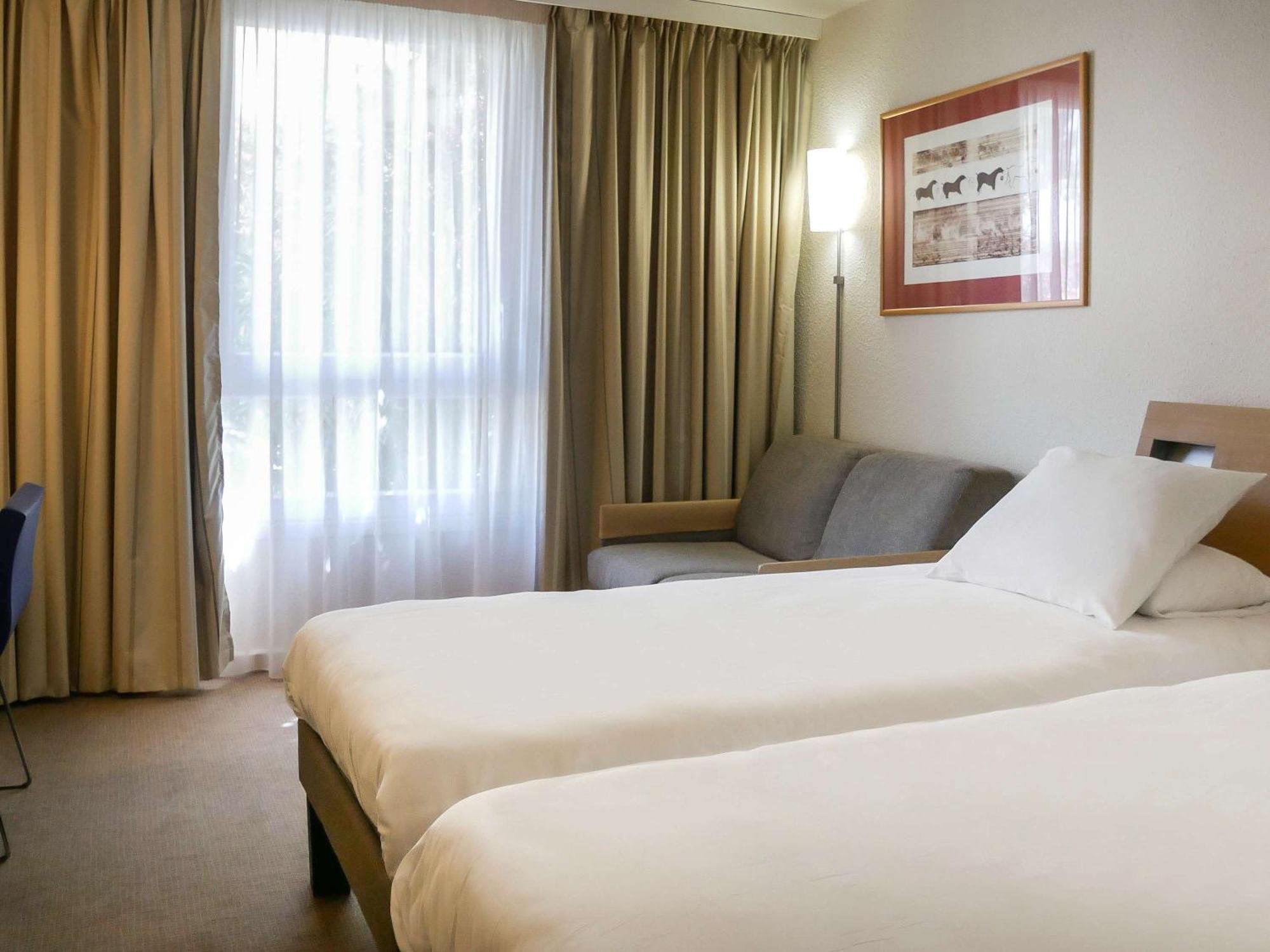 Novotel Atria Nimes Centre Ngoại thất bức ảnh