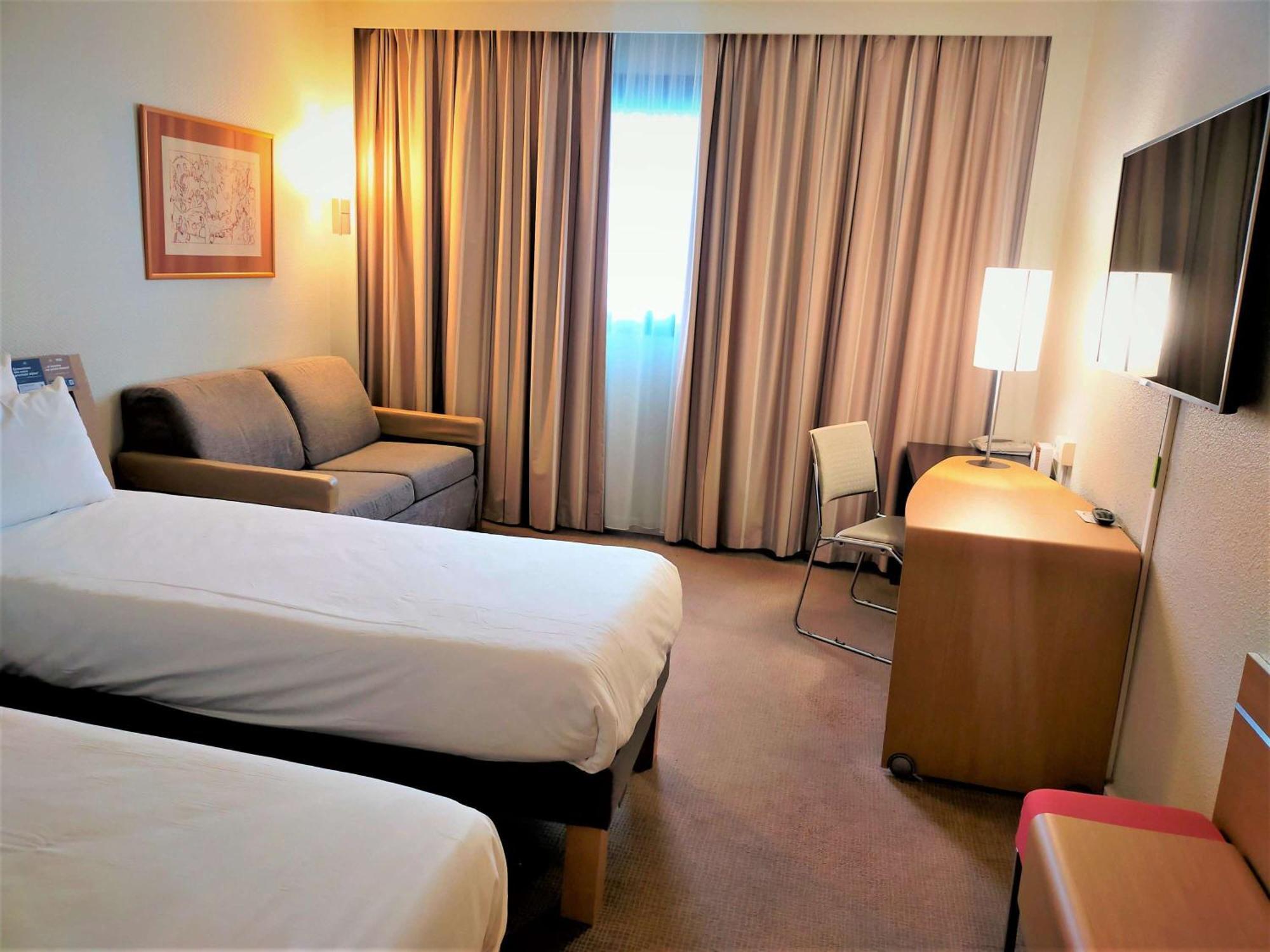 Novotel Atria Nimes Centre Ngoại thất bức ảnh