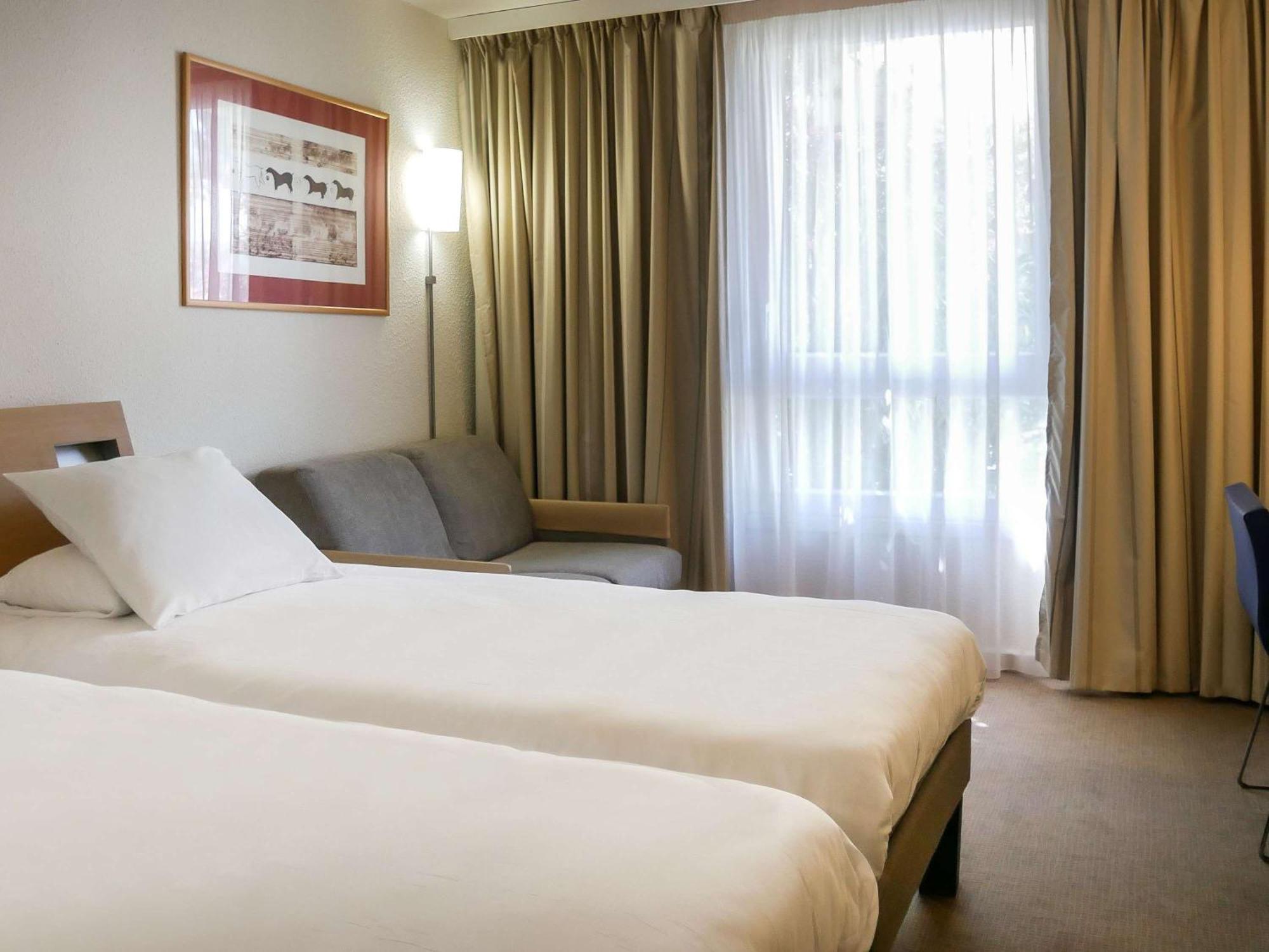 Novotel Atria Nimes Centre Ngoại thất bức ảnh